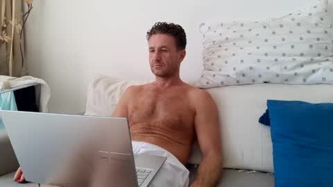 apollobest77 online show from September 2025 09:09:01 AM