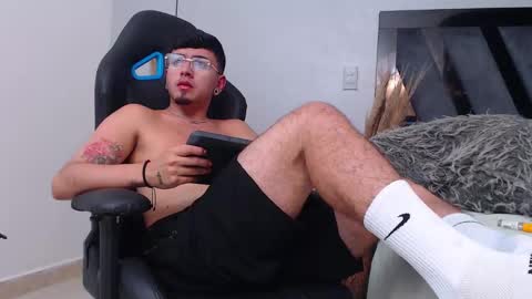 Snapshot of apolo_lopez chatting on November 2025 02:41:01 PM Apolo online show from November 2025 02:41:01 PM