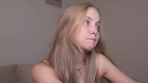  REYNA  my friend   online show from October 2025 03:46:02 PM