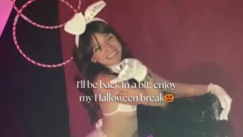   online show from October 2025 12:15:01 PM