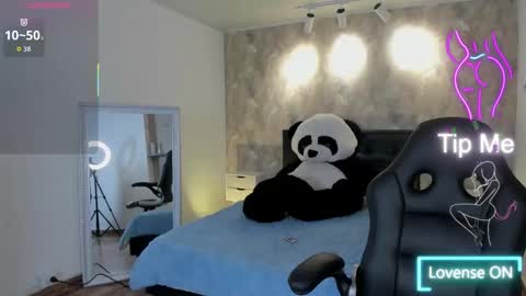 Snapshot of april_dumont chatting on September 2025 11:58:01 AM April online show from September 2025 11:58:01 AM