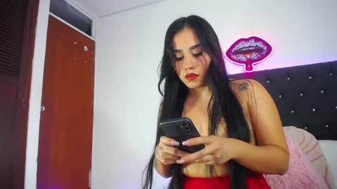 Snapshot of aprilhotty chatting on February 2025 01:13:01 AM April online show from February 2025 01:13:01 AM