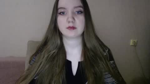 Josefin online show from December 2024 12:05:02 PM