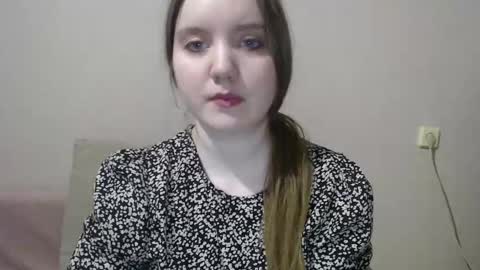 Josefin online show from January 2025 12:01:02 PM