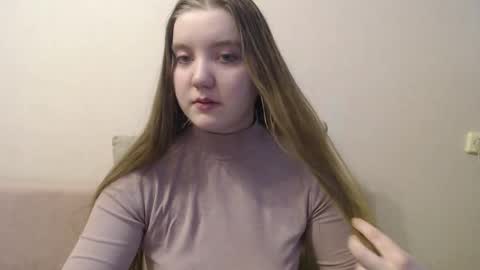 Josefin online show from February 2025 10:00:01 AM