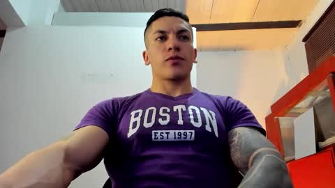 Snapshot of aquiles_51 chatting on October 2025 08:20:01 PM Jonathan online show from October 2025 08:20:01 PM