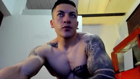 Snapshot of aquiles_51 chatting on October 2025 09:25:02 PM Jonathan online show from October 2025 09:25:02 PM