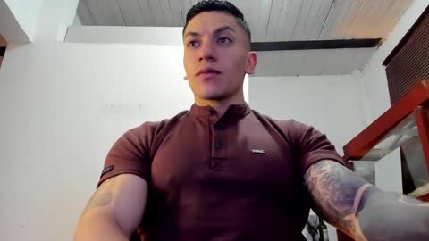 Snapshot of aquiles_51 chatting on October 2025 07:36:02 PM Jonathan online show from October 2025 07:36:02 PM