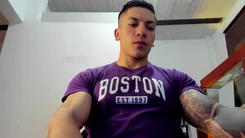 Snapshot of aquiles_51 chatting on November 2025 07:49:02 PM Jonathan online show from November 2025 07:49:02 PM