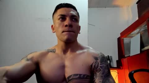 Snapshot of aquiles_51 chatting on November 2025 09:04:02 PM Jonathan online show from November 2025 09:04:02 PM