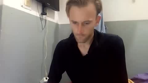 Aquilesmade online show from November 2025 02:17:02 PM