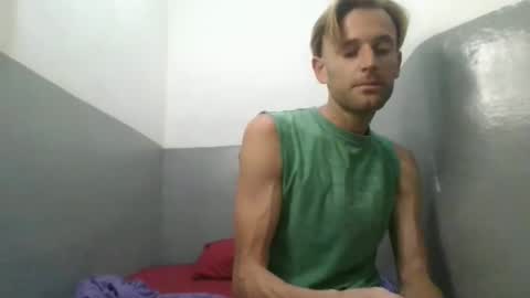 Aquilesmade online show from November 2025 02:59:02 PM