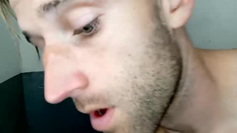 Aquilesmade online show from November 2025 05:12:01 PM