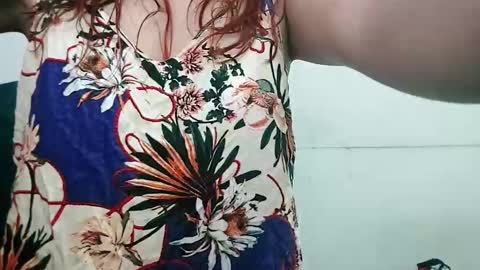 Snapshot of arabella77 chatting on December 2025 02:33:01 PM arabella77 online show from December 2025 02:33:01 PM