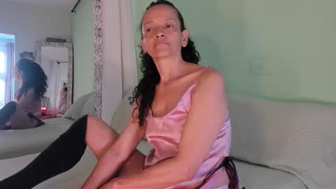 Snapshot of arabiel chatting on October 2025 04:40:02 PM Nadia Cyel online show from October 2025 04:40:02 PM