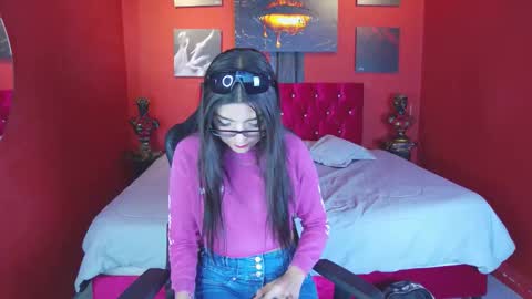 Snapshot of aranza_ross chatting on November 2025 12:38:02 PM Aranza online show from November 2025 12:38:02 PM