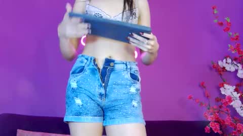 Snapshot of aranza_ross chatting on November 2025 12:53:01 PM Aranza online show from November 2025 12:53:01 PM