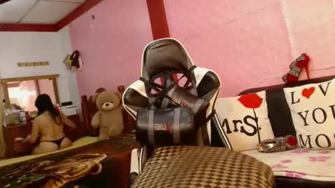 Aranza online show from December 2024 01:25:01 PM