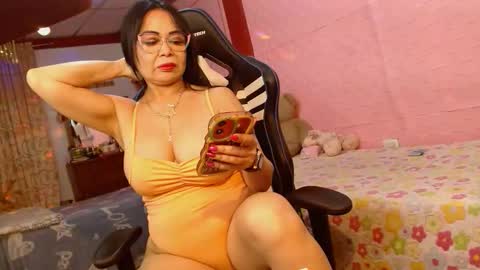 Aranza online show from October 2025 10:16:02 AM
