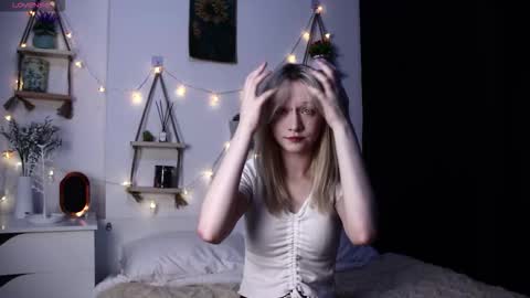 Jenny online show from September 2025 07:12:02 AM