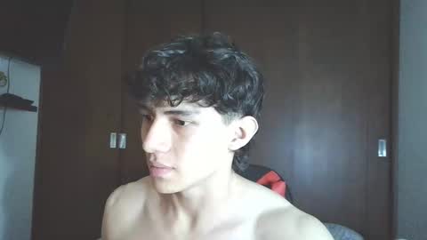 Snapshot of ares_aestheticgod chatting on October 2025 04:22:02 AM Ares D online show from October 2025 04:22:02 AM