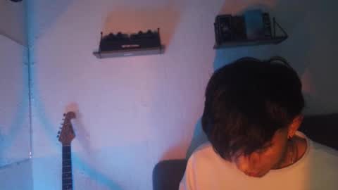 Snapshot of aress_1 chatting on October 2025 04:34:01 AM Ares online show from October 2025 04:34:01 AM