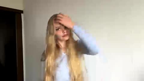 Amelia online show from October 2025 11:22:01 AM