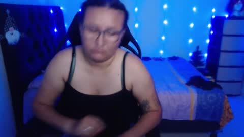 ...Ariana... online show from November 2025 06:53:01 PM