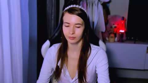 Ari online show from October 2025 05:07:02 AM