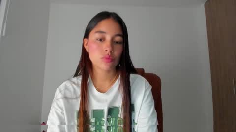 Aria Montgomery online show from October 2025 03:32:02 AM