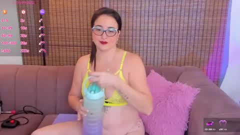 Ariana Cruz online show from December 2024 01:10:01 PM