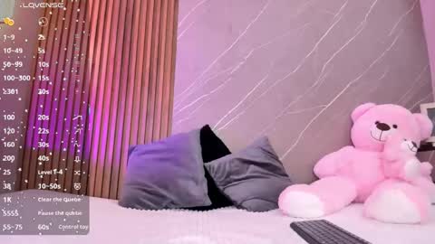 Ariana online show from October 2025 12:49:02 PM