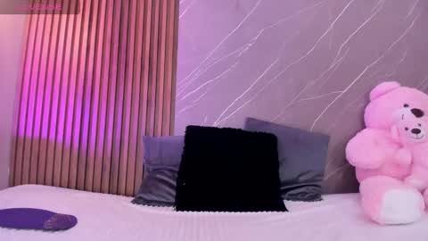 Ariana online show from October 2025 12:39:01 PM