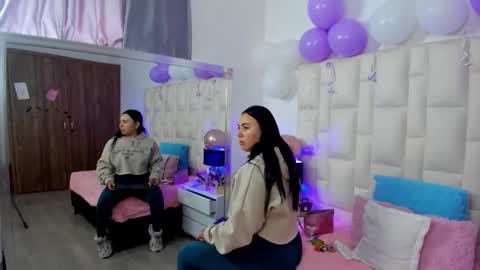  ariana  online show from November 2025 03:56:01 PM