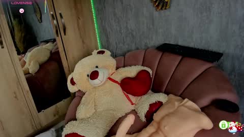 Snapshot of ariana_valdirii chatting on February 2025 03:53:01 PM cristina online show from February 2025 03:53:01 PM