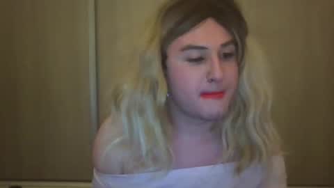 Ariana 3 online show from December 2024 08:37:02 PM