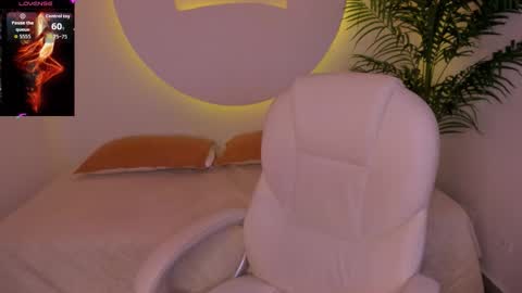 Snapshot of arianapierce chatting on October 2025 01:43:02 PM arianapierce online show from October 2025 01:43:02 PM