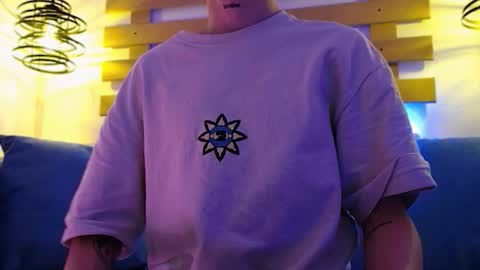 Ari  online show from October 2025 12:49:02 PM