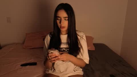 ariandbela__ online show from October 2025 04:43:02 AM