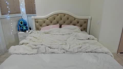 arianightx online show from December 2024 08:48:01 PM