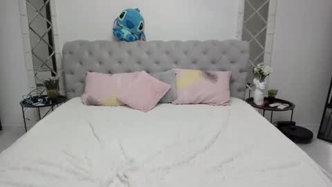 arianightx online show from March 2025 06:54:01 PM