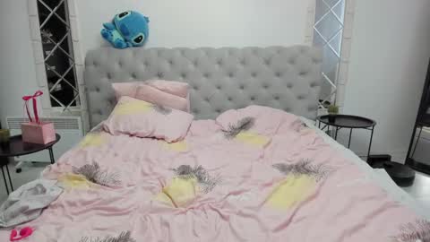 arianightx online show from March 2025 07:10:01 AM