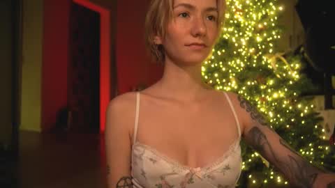 Olivka online show from December 2024 05:40:02 AM