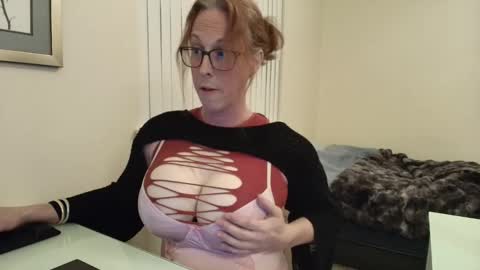 Snapshot of arianna_sinz chatting on December 2025 01:47:02 AM Arianna Sinz online show from December 2025 01:47:02 AM