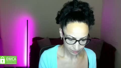 Arianna online show from November 2025 06:42:02 PM