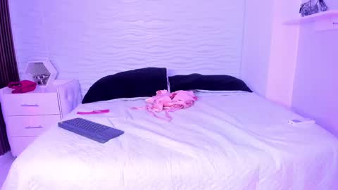 AriannaROux online show from September 2025 05:08:02 AM