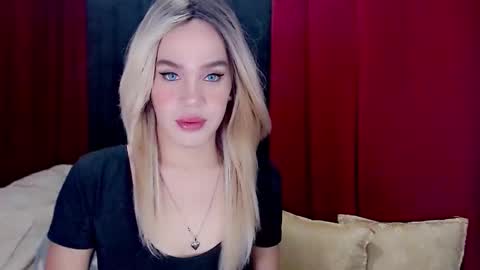 Snapshot of arianne_xoxo777 chatting on October 2025 08:40:02 PM ARIANNE CUMS online show from October 2025 08:40:02 PM