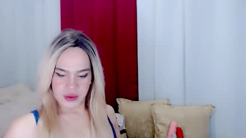 Snapshot of arianne_xoxo777 chatting on October 2025 09:08:02 PM ARIANNE CUMS online show from October 2025 09:08:02 PM