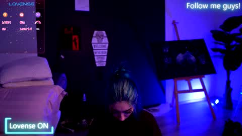 Aria  online show from October 2025 09:47:02 PM