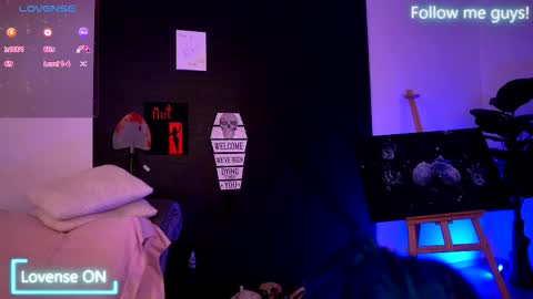 Aria  online show from October 2025 09:50:01 PM